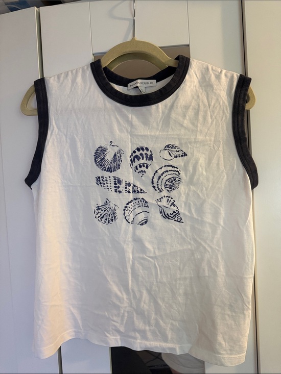 Banana Republic Tops - Banana Republic White Sleeveless Tank with Black Trim